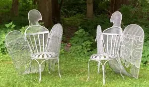 What the Birds Were Saying, Garden chairs